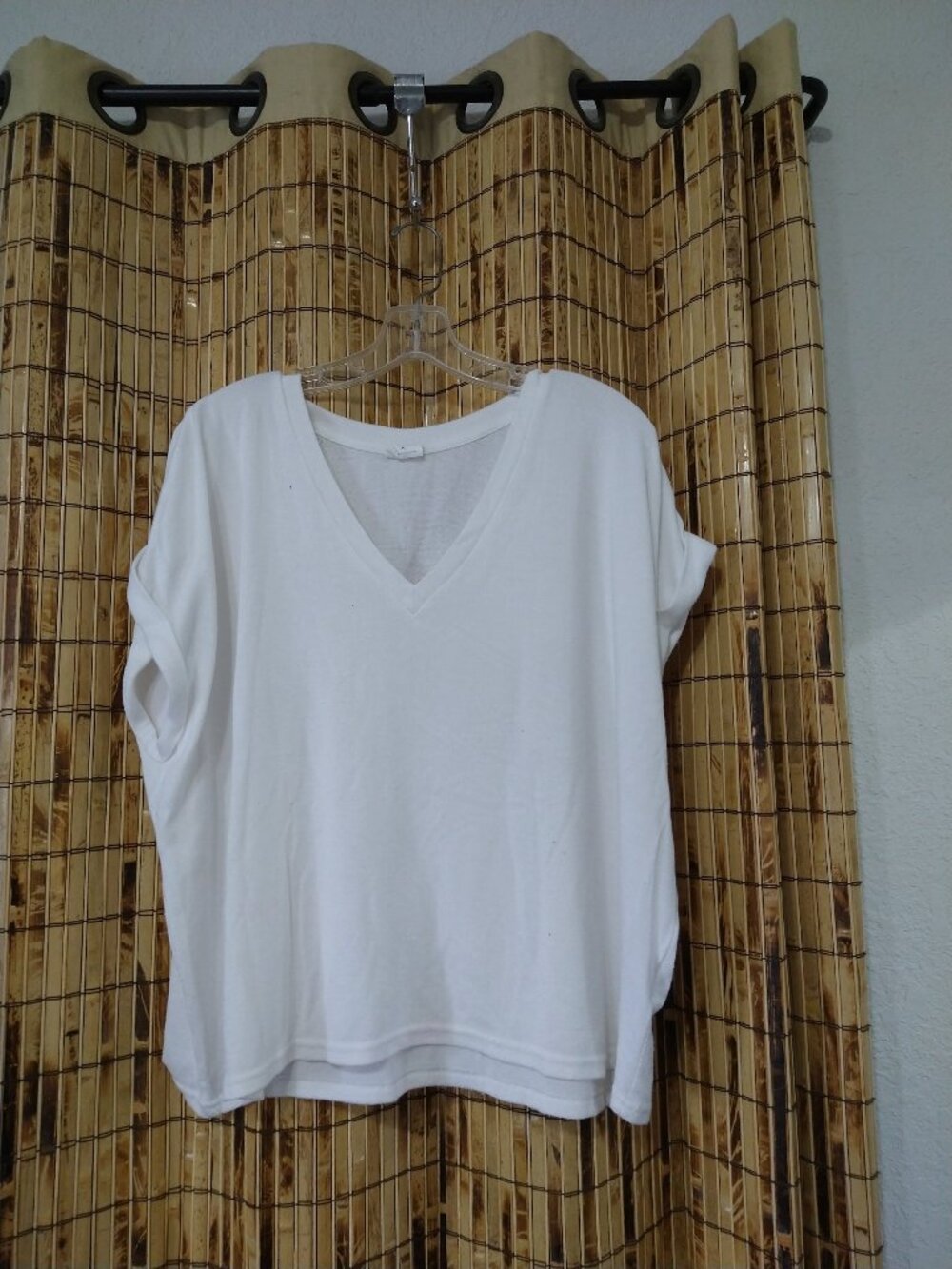 Mod Ref White V-Neck Cuffed Short Sleeve Relaxed Tee Size XL